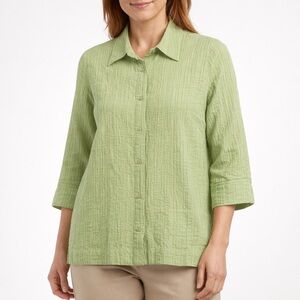 JH Collectables Top Size Small Light Sage Green Excellent condition 3/4 sleeves